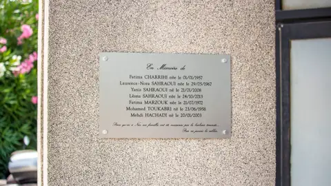 Plaque commémorative des victimes de l'attentat de Nice