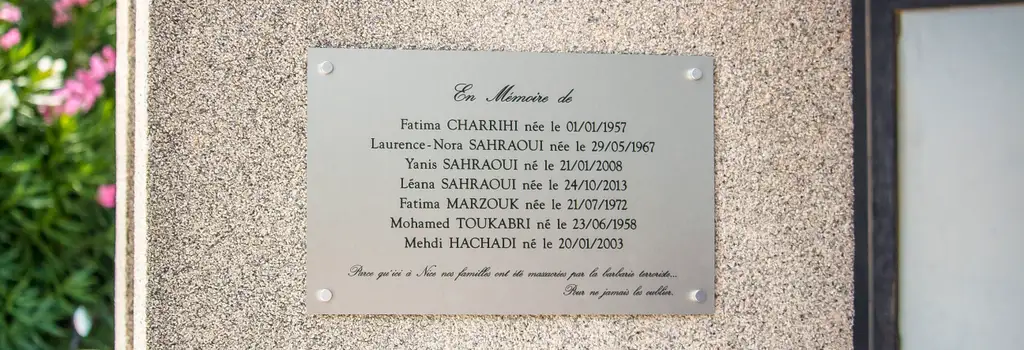 Plaque commémorative des victimes de l'attentat de Nice