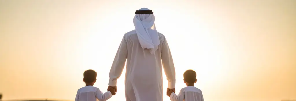 Le père, le pilier de la famille avec ses enfants