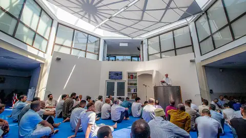 Conférence avec les fidèles