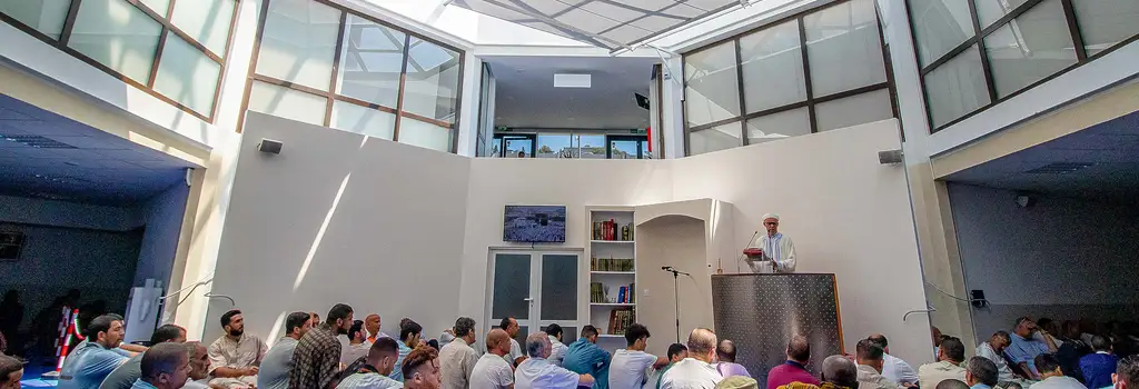 Conférence avec les fidèles